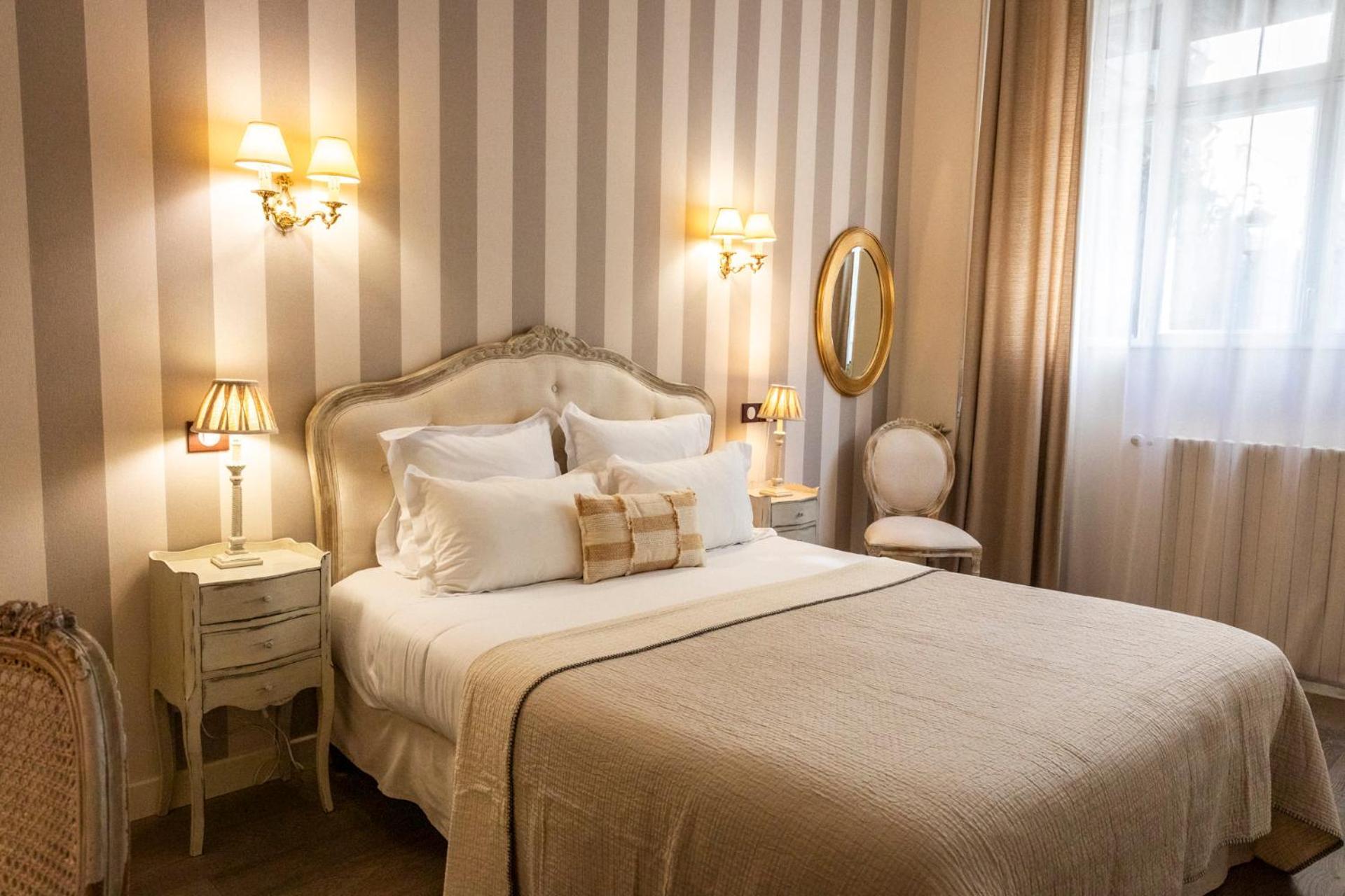Du Mail Hotel