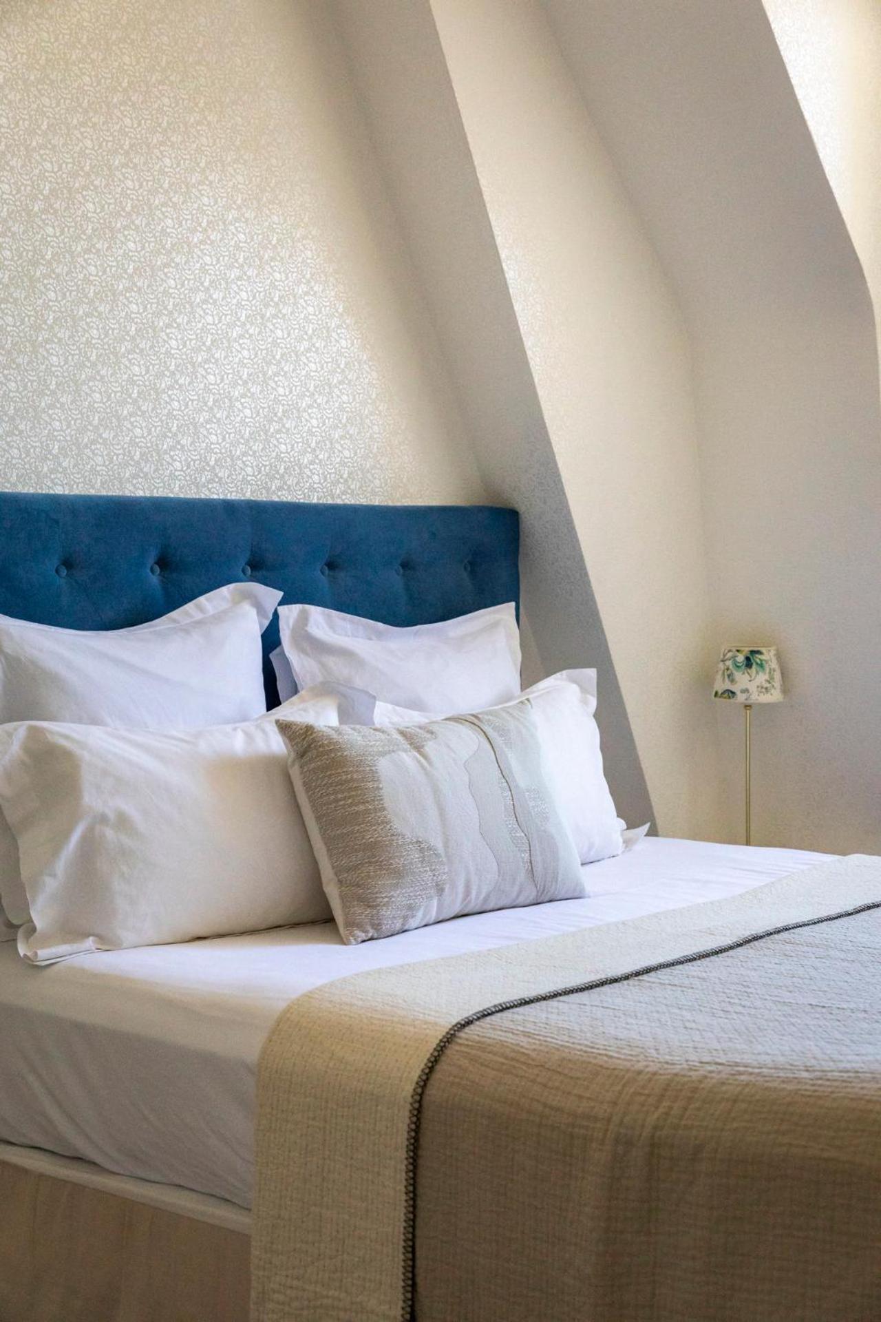 Du Mail Hotel
