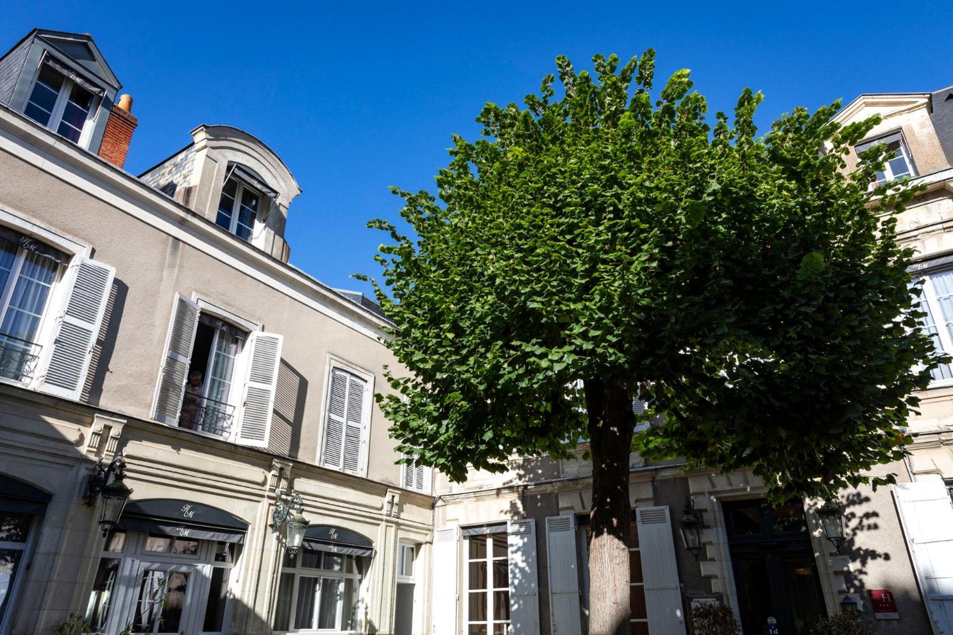 Du Mail Hotel
