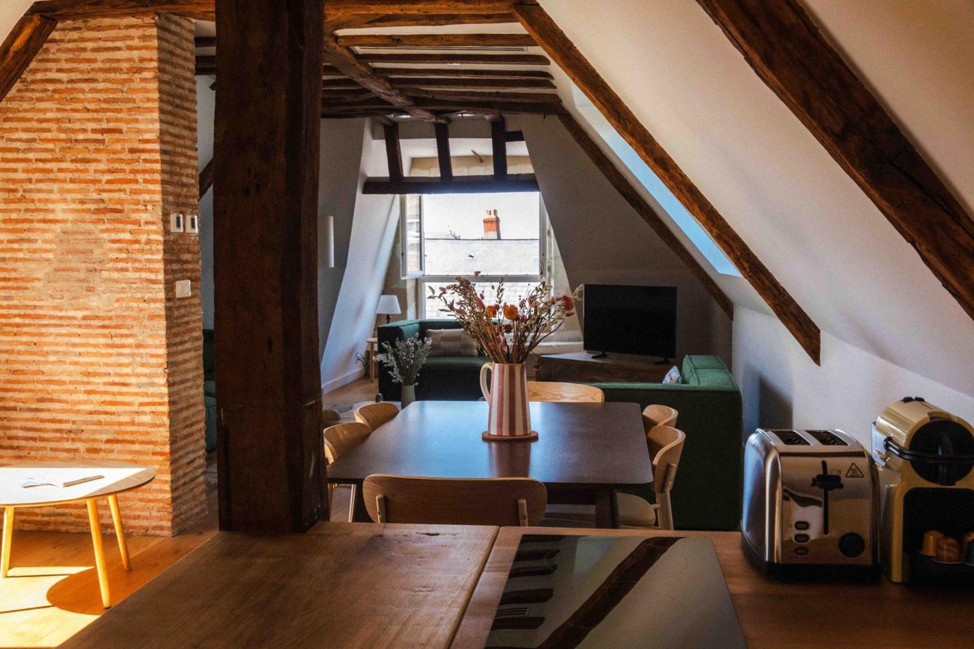 Du Mail Hotel